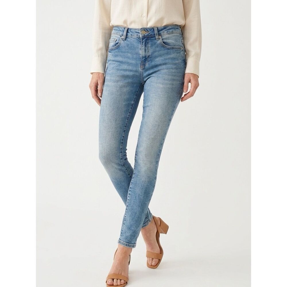 ZARA | Slim Leg Sand Blasted Midrise Denim Blue Jeans Women’s Size 6